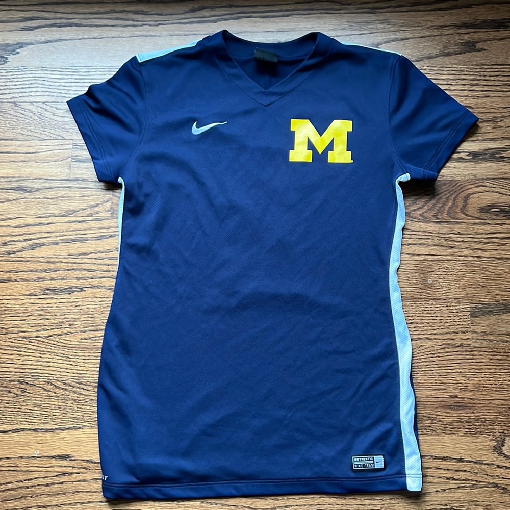 University of Michigan Women’s Jersey. Nike DriFit - size Small
